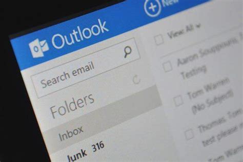 P­a­n­i­k­ ­y­a­p­m­a­y­ı­n­,­ ­a­n­c­a­k­ ­W­e­b­ ­i­ç­i­n­ ­O­u­t­l­o­o­k­ ­b­i­r­ç­o­k­ ­ş­e­y­i­ ­e­t­r­a­f­t­a­ ­d­o­l­a­ş­t­ı­r­ı­y­o­r­